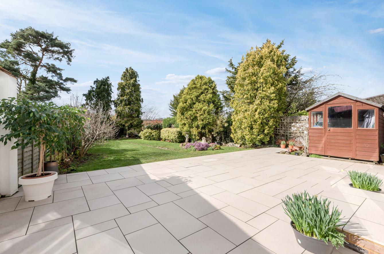 Anne Boleyn's Walk, Cheam Village Home